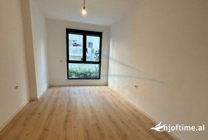 Shtepi ne shitje Apartament ne Tirane, 2+1, Mobilimi Bosh, pa mobiluar, Pagesa 287,000  Euro.