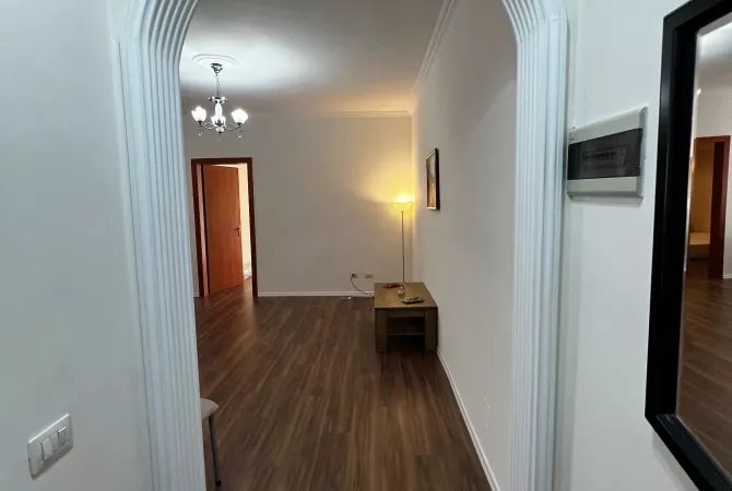 Shtepi me qera 2+1 ne Tirane - 650 Euro