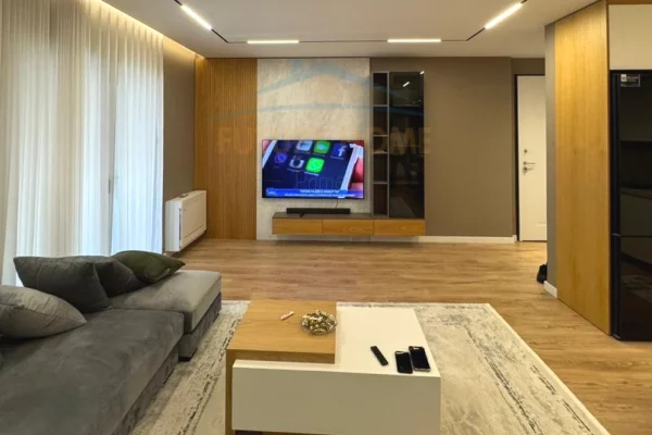 Shtepi me qera Apartament ne Tirane, 2+1, Mobilimi E mobiluar, Pagesa 1,800  Euro.