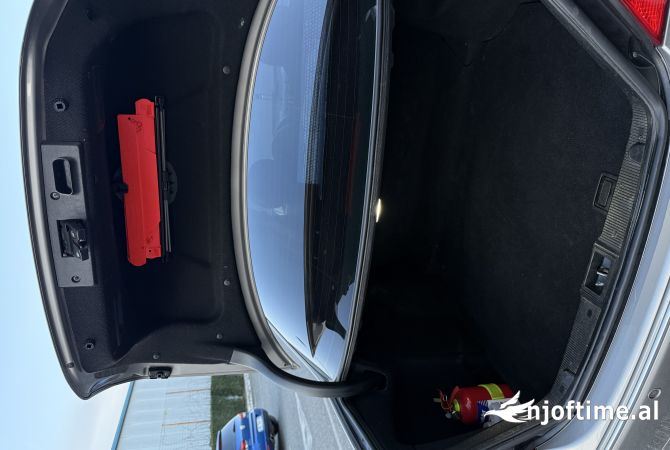 Auto in Vendita  a Tirana - 3,800 Euro
