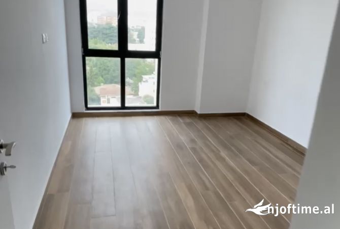 Shtepi me qera Apartament ne Tirane, 2+1, Mobilimi Bosh, pa mobiluar, Pagesa 550  Euro.