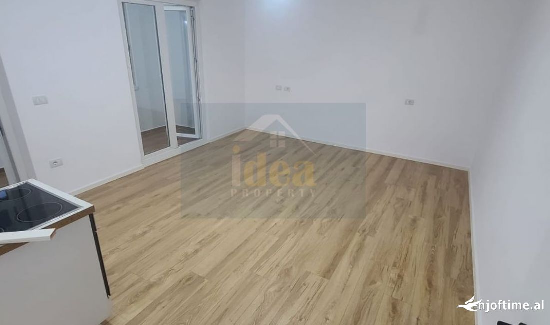 Shtepi ne shitje Apartament ne Tirane, 1+1, Mobilimi Bosh, pa mobiluar, Pagesa 120,000  Euro.