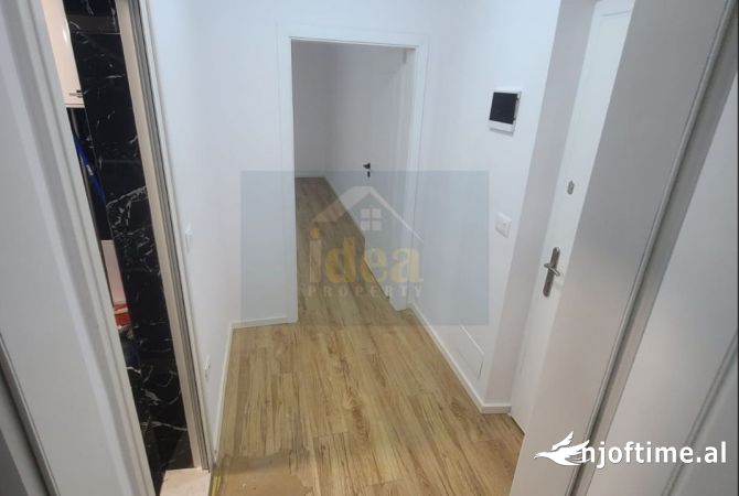 Shtepi ne shitje Apartament ne Tirane, 1+1, Mobilimi Bosh, pa mobiluar, Pagesa 120,000  Euro.