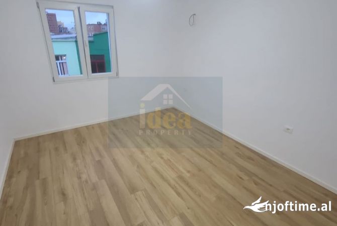 Shtepi ne shitje Apartament ne Tirane, 1+1, Mobilimi Bosh, pa mobiluar, Pagesa 120,000  Euro.