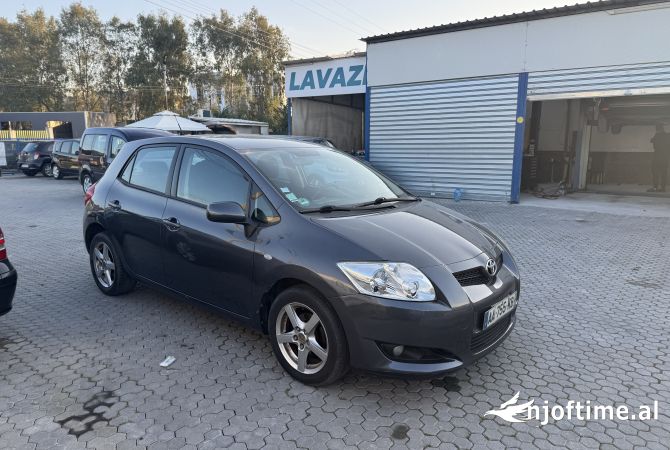 Makina ne shitje ne Tirane - 5,300 Euro