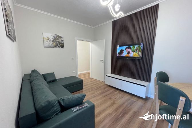 Shtepi ne shitje Apartament ne Durres, 2+1, Mobilimi E mobiluar, Pagesa 110,000  Euro.