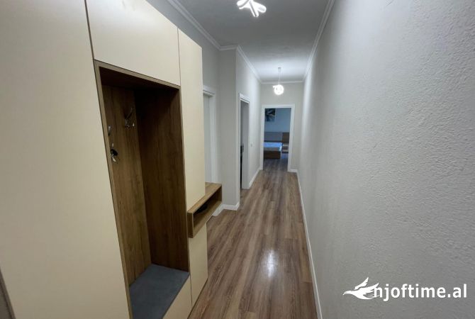 Shtepi ne shitje Apartament ne Durres, 2+1, Mobilimi E mobiluar, Pagesa 110,000  Euro.
