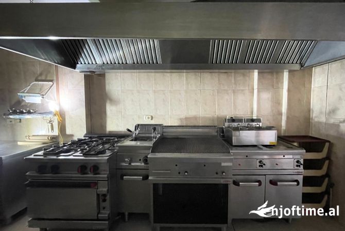 Okazion! Shiiet Restorant&Bar ne Golem