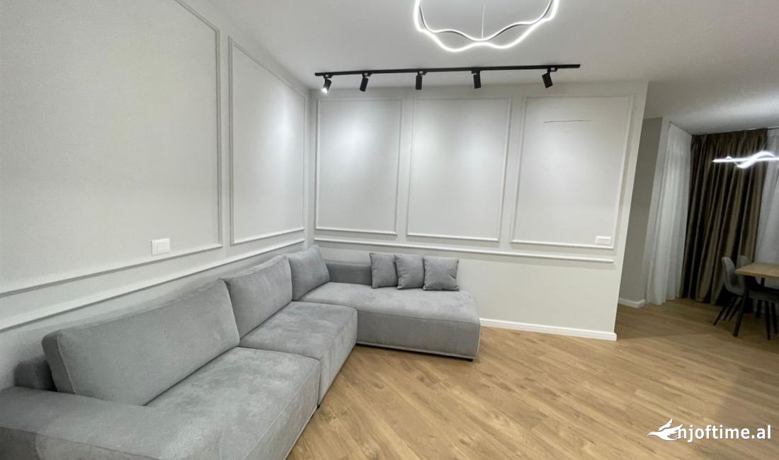 Shtepi ne shitje Apartament ne Tirane, 1+1, Mobilimi E mobiluar, Pagesa 135,000  Euro.