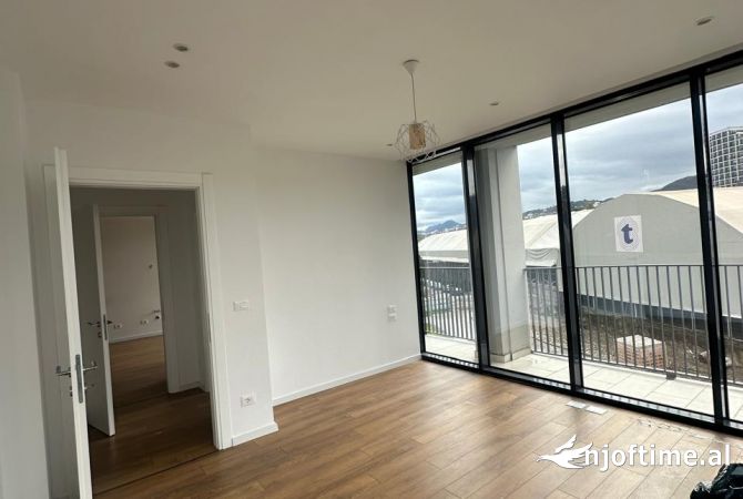 JEPET AMBIENT BIZNESI ME QERA TE LAKE VIEW 