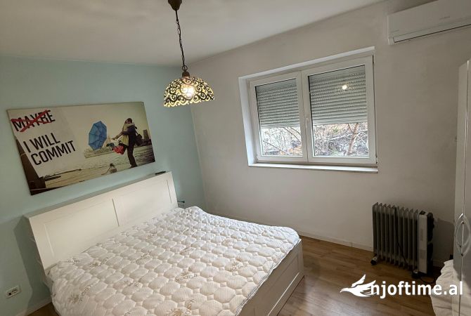 Shtepi me qera Apartament ne Tirane, 1+1, Mobilimi E mobiluar, Pagesa 580  Euro.