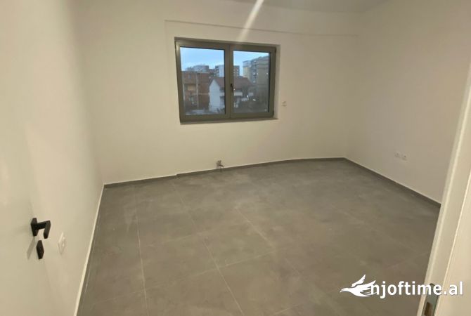 Shtepi me qera 1+1 ne Tirane - 450 Euro