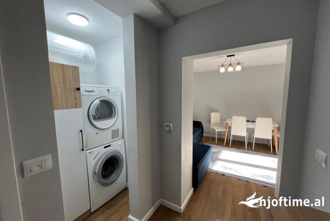 Shtepi me qera Apartament ne Tirane, 1+1, Mobilimi E mobiluar, Pagesa 650  Euro.