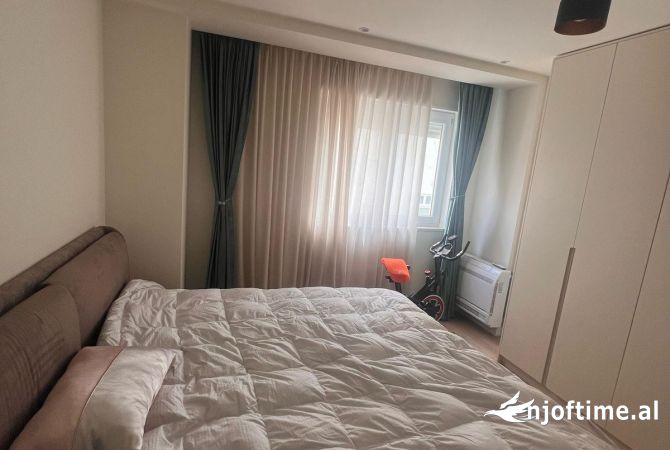 Shtepi me qera 2+1 ne Tirane - 900 Euro