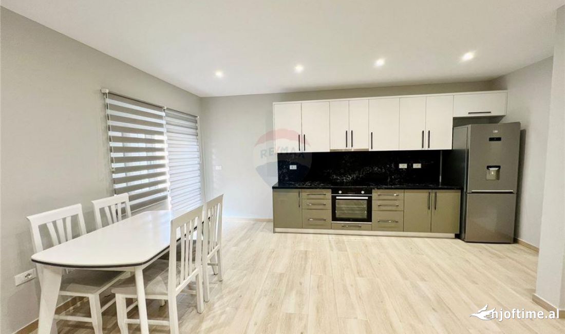 Shtepi me qera Apartament ne Tirane, 2+1, Mobilimi E mobiluar, Pagesa 600  Euro.