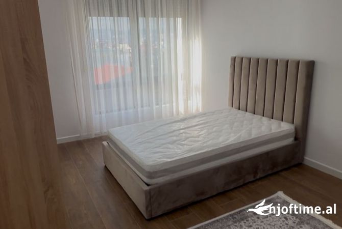 Shtepi me qera Apartament ne Tirane, 2+1, Mobilimi E mobiluar, Pagesa 60,000  Leke.