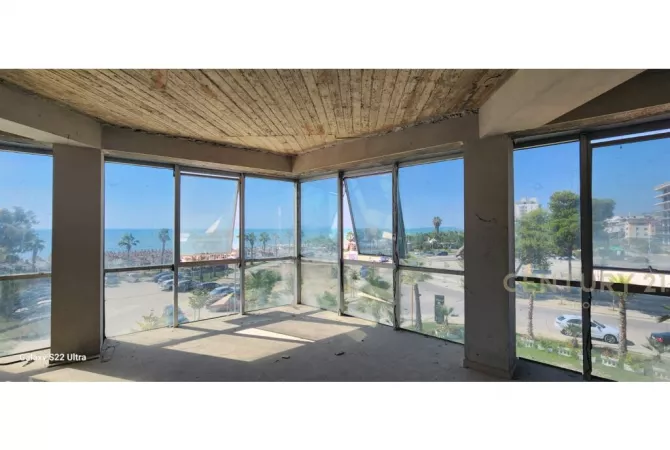 Ambiente Commerciale in Vendita 1+1 a Durazzo - 315,700 Euro