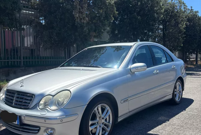 Auto in Vendita  a Durazzo - 4,200 Euro