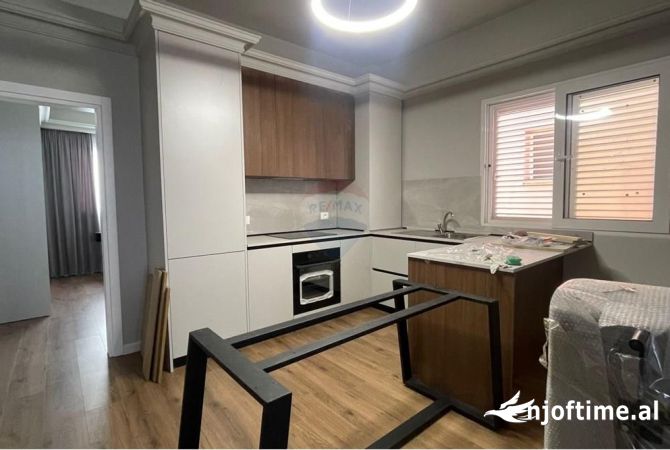 Shtepi me qera Apartament ne Tirane, 2+1, Mobilimi E mobiluar, Pagesa 500  Euro.
