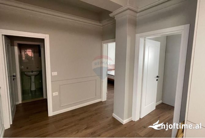 Shtepi me qera Apartament ne Tirane, 2+1, Mobilimi E mobiluar, Pagesa 500  Euro.