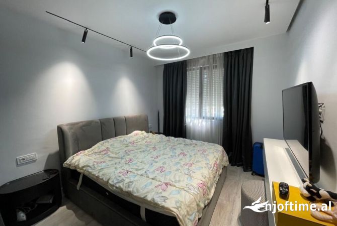 Shtepi me qera Apartament ne Tirane, 2+1, Mobilimi E mobiluar, Pagesa 700  Euro.