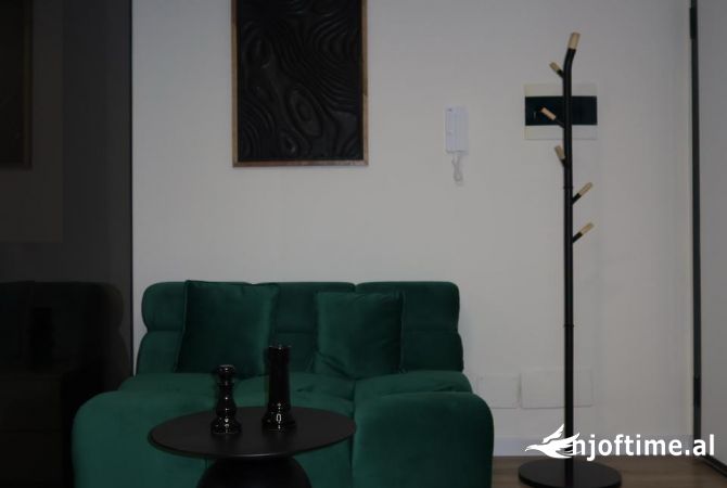 Shtepi me qera Garsoniere ne Tirane - 650 Euro