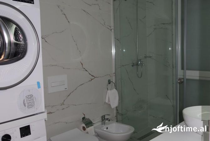 Shtepi me qera Apartament ne Tirane, Garsoniere, Mobilimi E mobiluar, Pagesa 650  Euro.