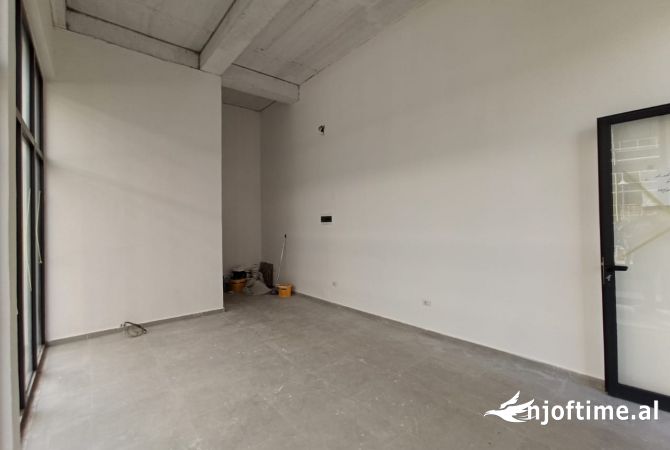 Ambient biznesi me qera 1+1 ne Tirane - 50,000 Leke