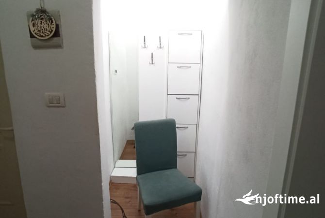 Shtepi me qera Apartament ne Tirane, 2+1, Mobilimi E mobiluar, Pagesa 550  Euro.