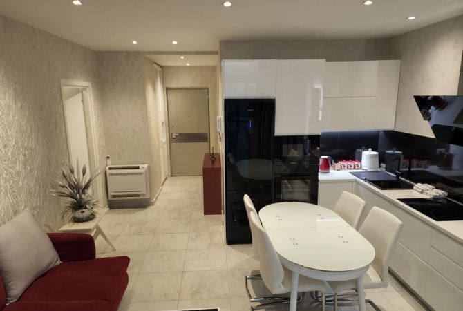 Shtepi me qera 2+1 ne Tirane - 1,600 Euro