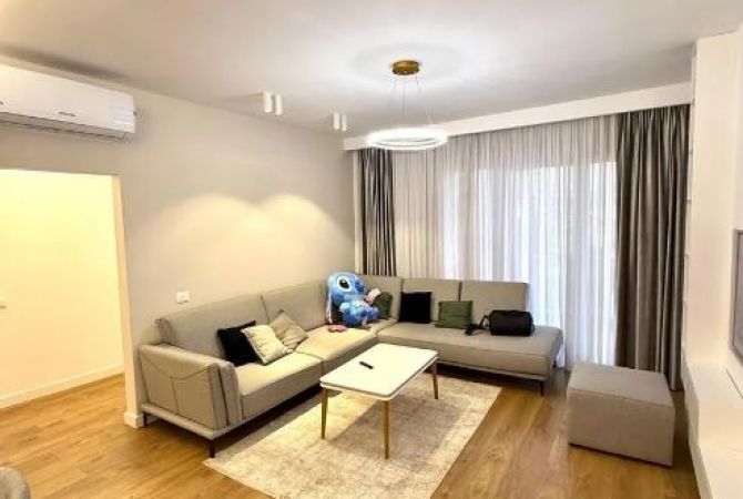 Shtepi me qera 1+1 ne Tirane - 900 Euro