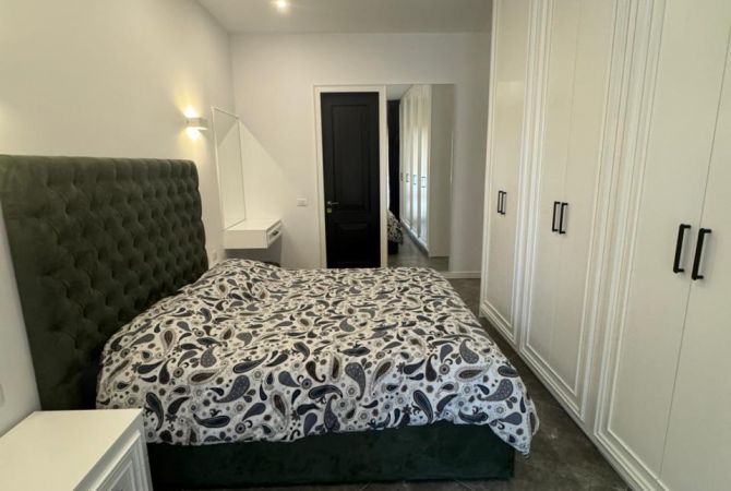 Shtepi me qera Apartament ne Tirane, 2+1, Mobilimi E mobiluar, Pagesa 1,300  Euro.