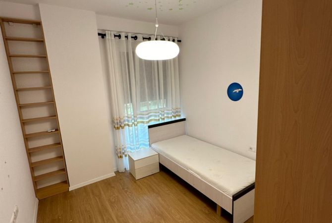 Shtepi ne shitje Apartament ne Tirane, 2+1, Mobilimi E mobiluar, Pagesa 185,000  Euro.