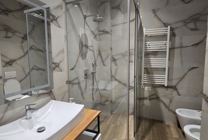 Shtepi me qera Apartament ne Tirane, 1+1, Mobilimi E mobiluar, Pagesa 800  Euro.