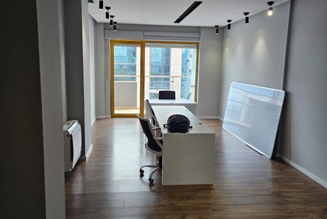 Ambient biznesi me qera 3+1 ne Tirane - 3,000 Euro