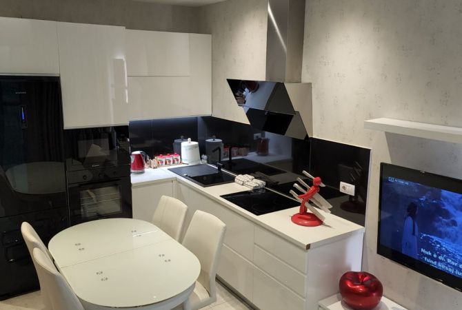 Shtepi me qera 2+1 ne Tirane - 1,600 Euro