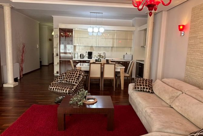 Shtepi me qera 2+1 ne Tirane - 1,200 Euro