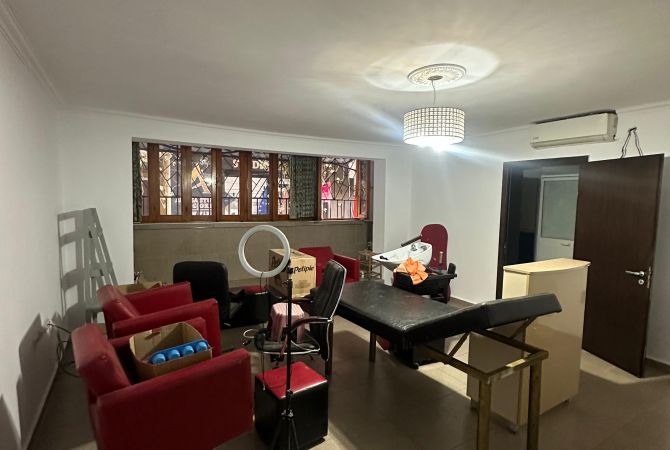 Ambient biznesi me qera 3+1 ne Tirane - 750 Euro