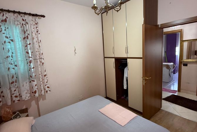 Shtepi me qera Apartament ne Tirane, 2+1, Mobilimi E mobiluar, Pagesa 600  Euro.
