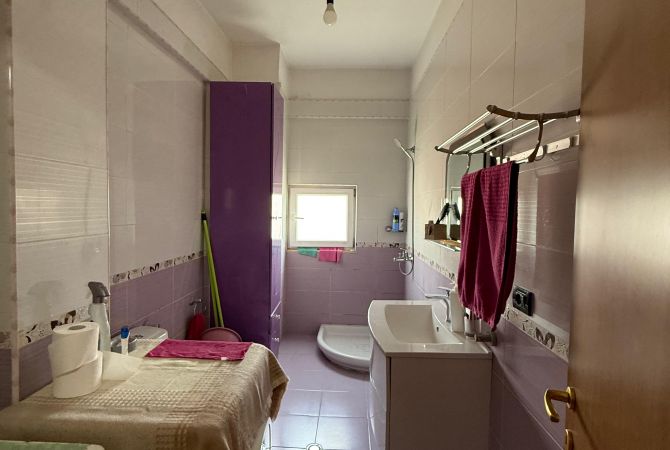 Shtepi me qera Apartament ne Tirane, 2+1, Mobilimi E mobiluar, Pagesa 600  Euro.