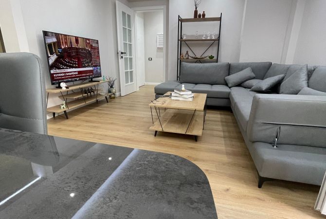 Shtepi me qera Apartament ne Tirane, 2+1, Mobilimi E mobiluar, Pagesa 850  Euro.