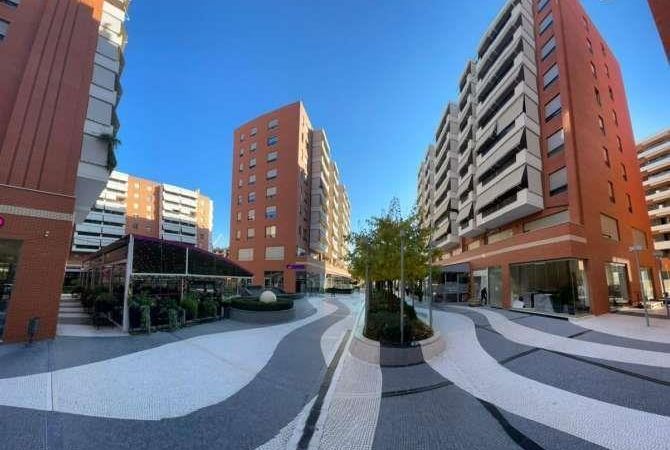 Ambient biznesi me qera 2+1 ne Tirane - 2,001 Euro
