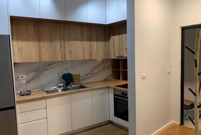 Shtepi ne shitje Apartament ne Tirane, 1+1, Mobilimi E mobiluar, Pagesa 105,000  Euro.