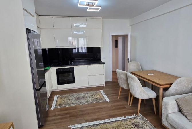 Shtepi me qera 2+1 ne Tirane - 750 Euro