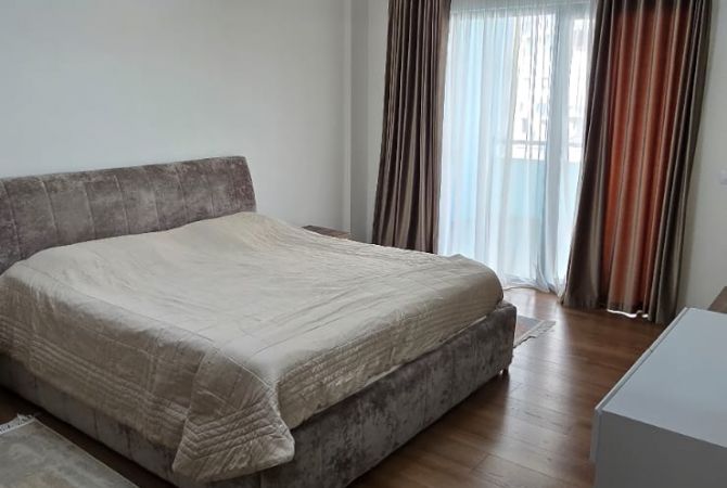 Shtepi me qera Apartament ne Tirane, 2+1, Mobilimi E mobiluar, Pagesa 750  Euro.