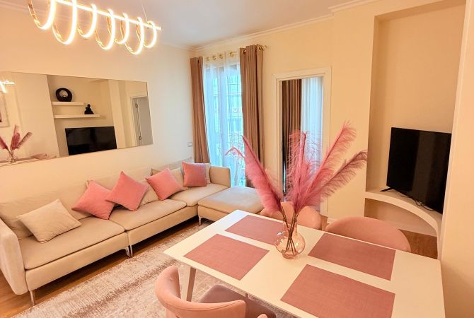 Shtepi me qera 2+1 ne Tirane - 1,200 Euro