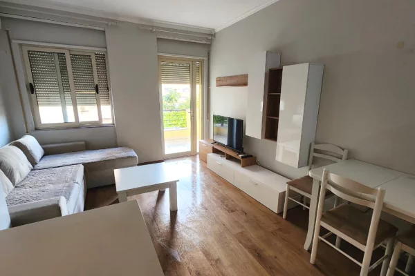 Shtepi me qera 1+1 ne Tirane - 450 Euro