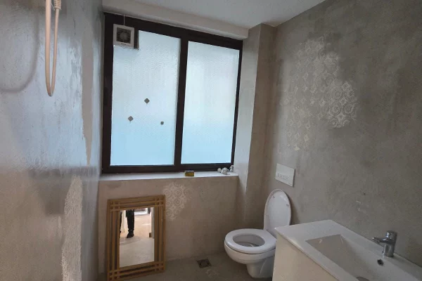 📌 Ambient Biznesi per Qira – Rruga e Durresit 