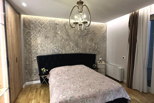 Shtepi ne shitje Apartament ne Tirane, 3+1, Mobilimi E mobiluar, Pagesa 390,000  Euro.
