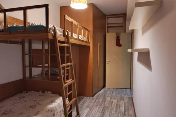 Shtepi me qera Apartament ne Tirane, 2+1, Mobilimi E mobiluar, Pagesa 600  Euro.
